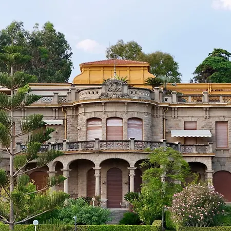 Discover The Wonders Of Devachan Castle Apartament *